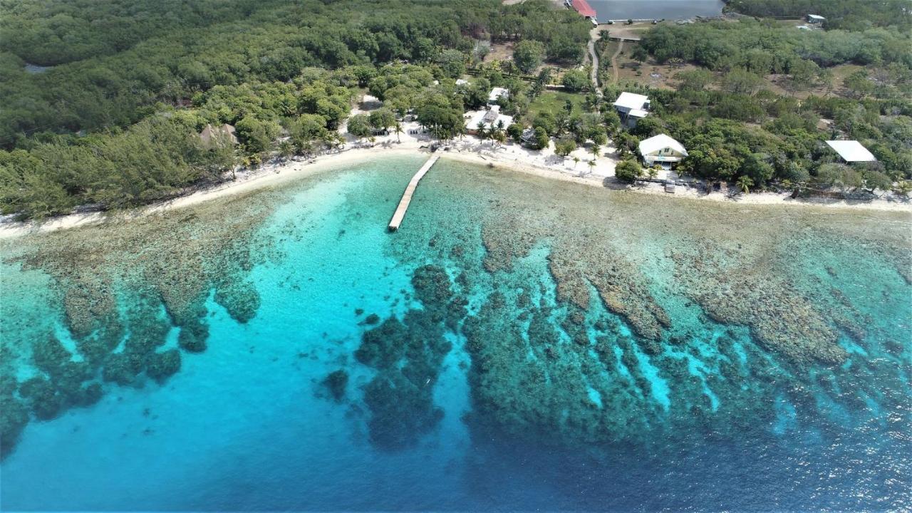 Coral Beach Village Resort Utila Exterior photo